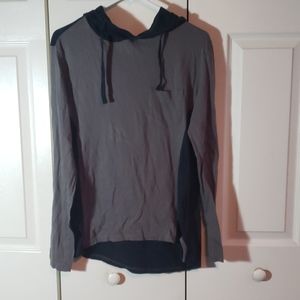 Hooded shirt